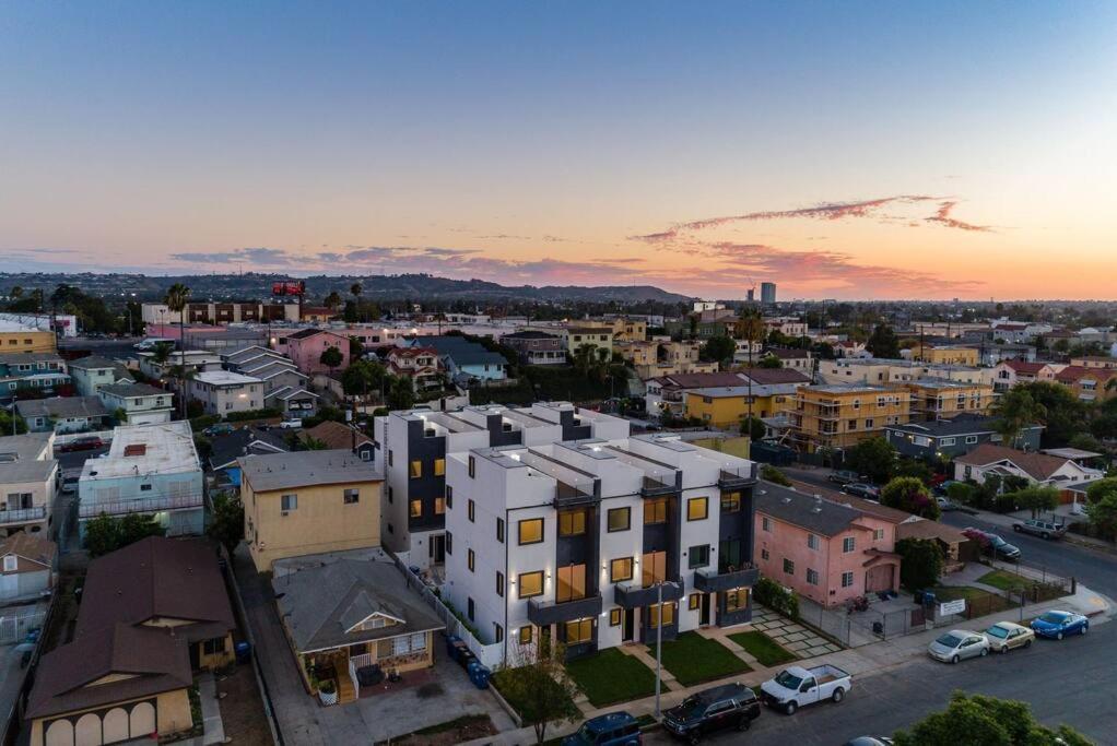 Modern 4 Bedroom Home With Rooftop Deck #1 Los Angeles Exterior photo