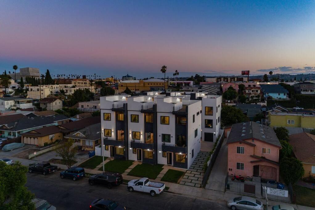 Modern 4 Bedroom Home With Rooftop Deck #1 Los Angeles Exterior photo